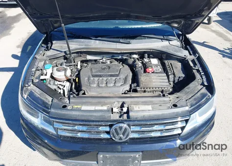 2020 Volkswagen Tiguan 2.0T Se/2.0T Se R-Line Black/2.0T Sel z USA, uszkodzony, nr VIN 3VV2B7AX8LM027974